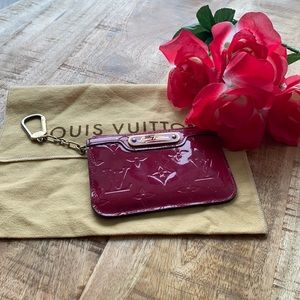 Louis Vuitton Vernis Cles in Indian Rose